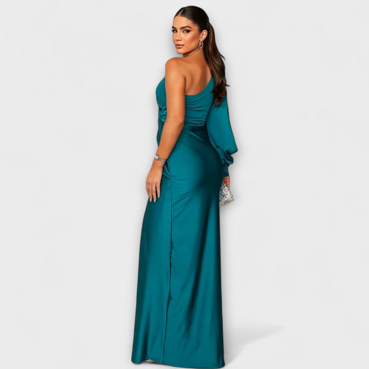 Julie - Elegantní šaty s Rafinovaností
