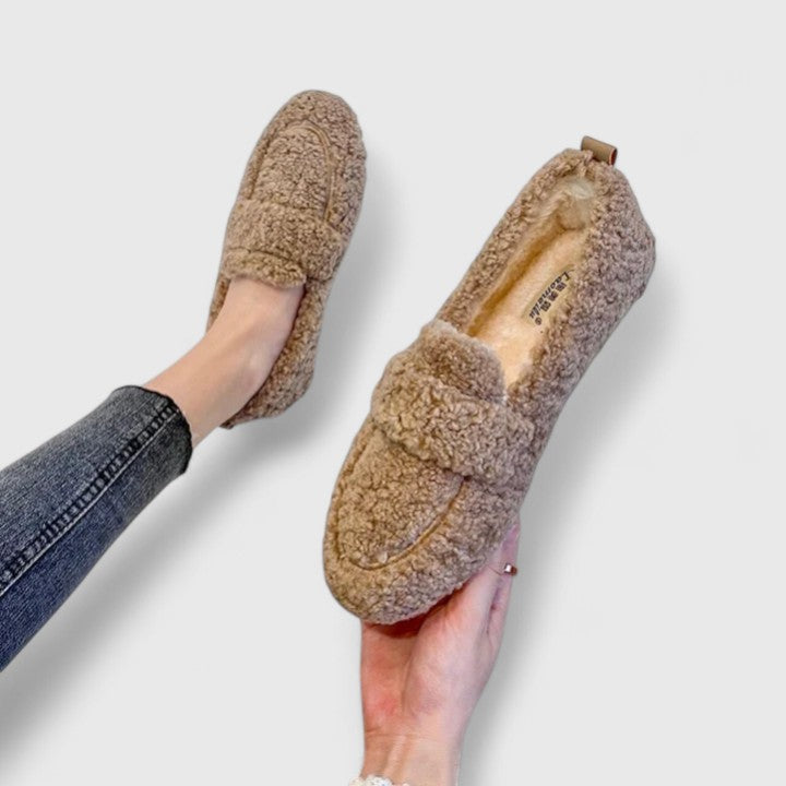 Teplé slip-on boty s elegantním designem