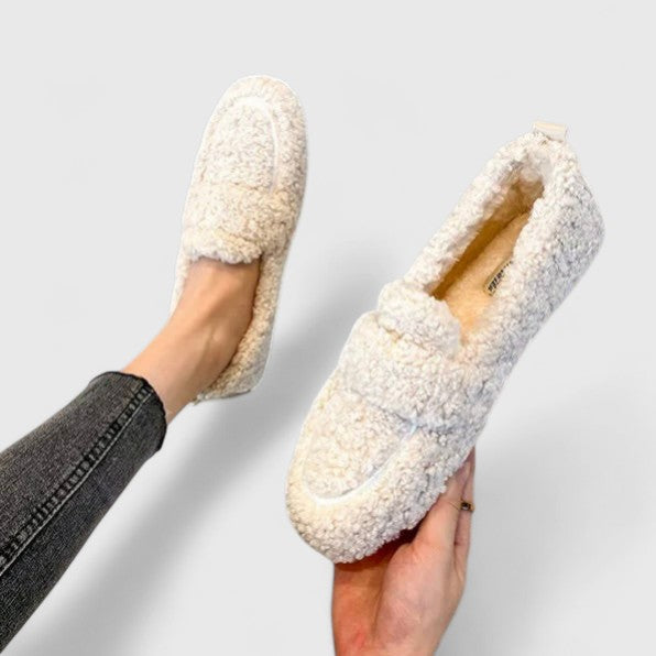 Teplé slip-on boty s elegantním designem