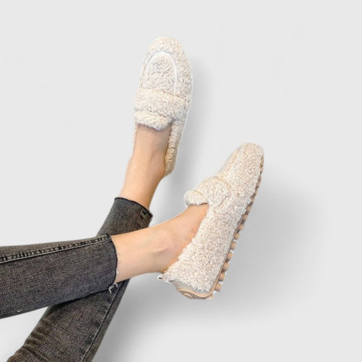 Teplé slip-on boty s elegantním designem