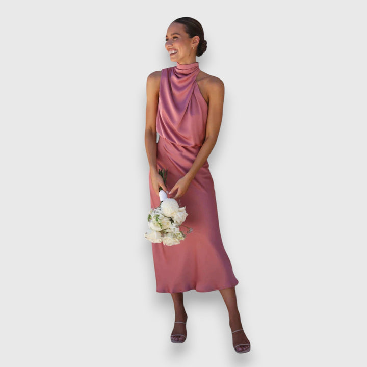 Zenaida - Elegantní Šaty s Ženským Nádechem