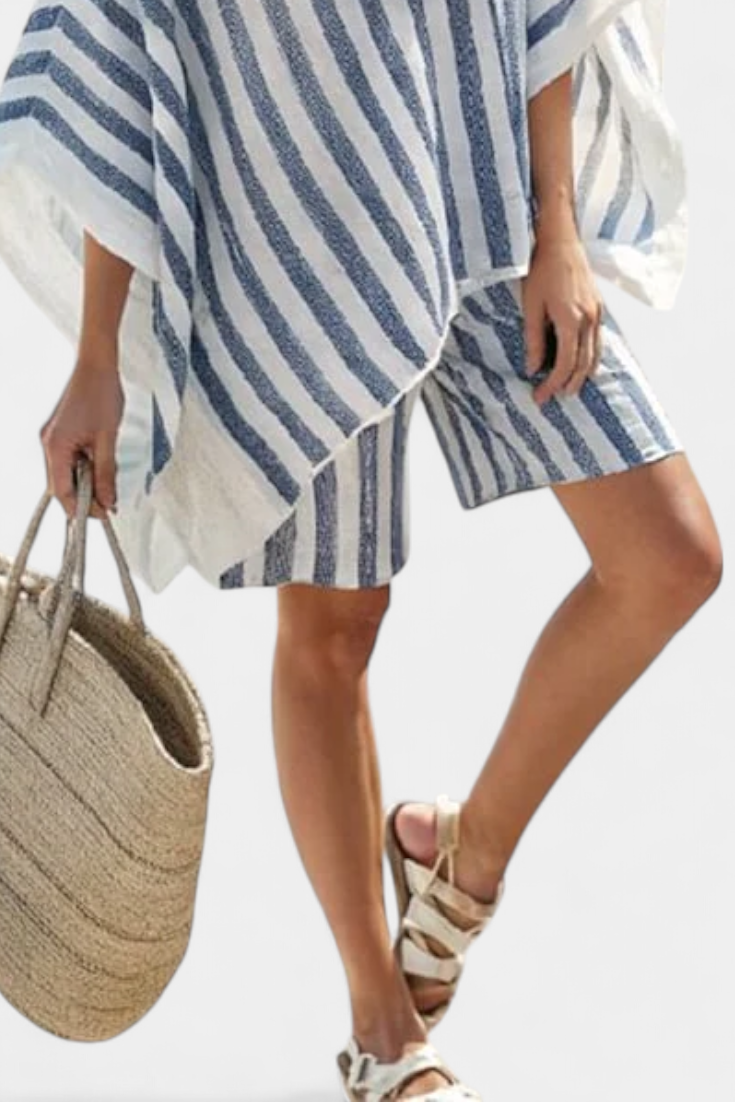 Sada pruhovaných Nancy s oversized tričkem a elegantními šortkami